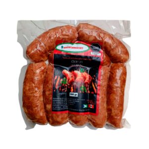 Chorizo Ahumado artesanal está elaborado con carne de calidad y especias naturales, siguiendo un proceso de ahumado tradicional